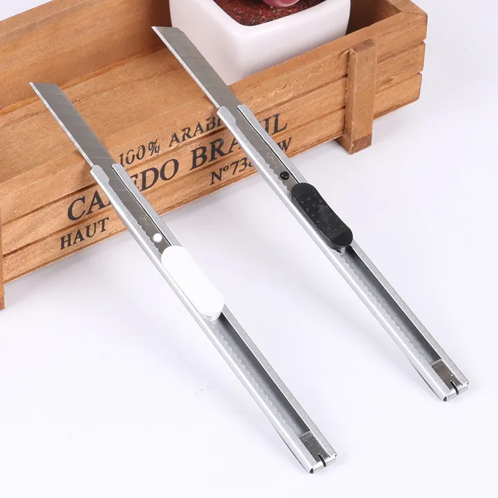DELI/得力 美工刀 2053 颜色：黑色 规格：9mm 单位:把