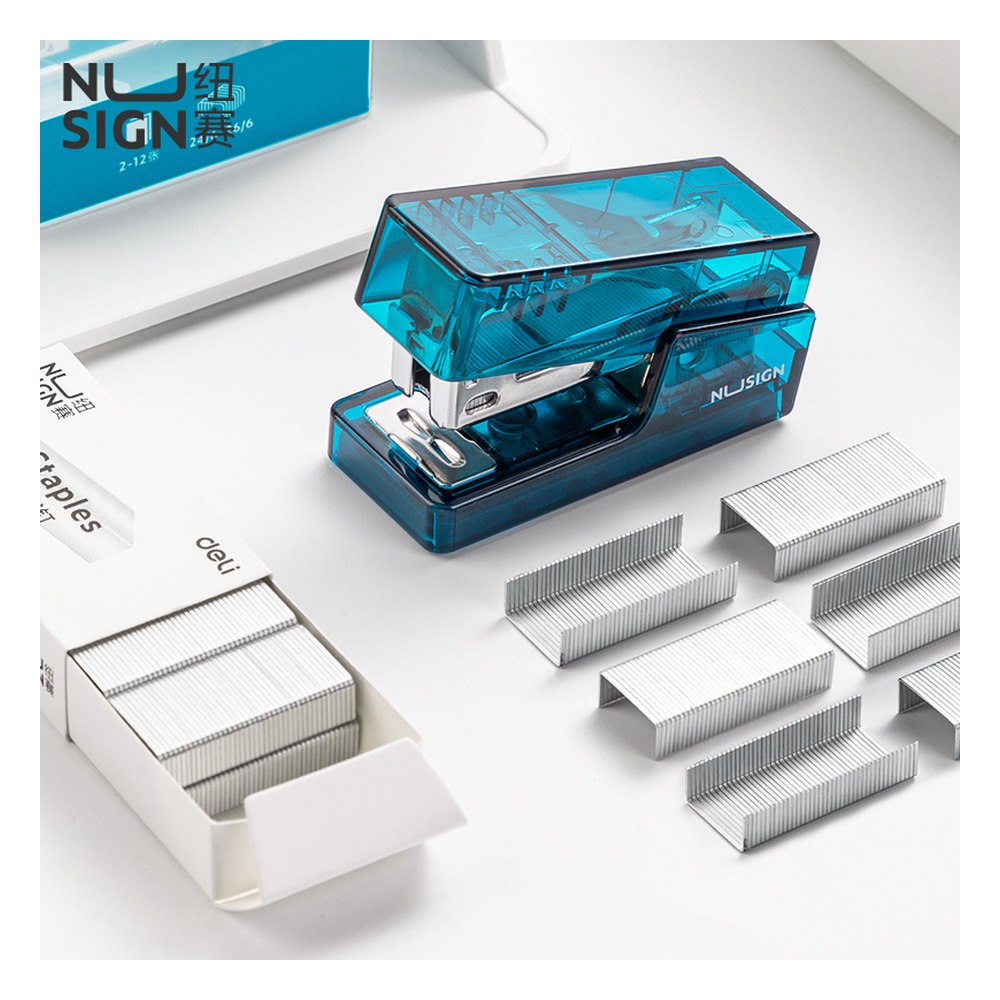 DELI/得力 迷你订书机 NS083F 尺寸:63x28x42mm；包装:1订书机+1盒钉/盒 单位:盒