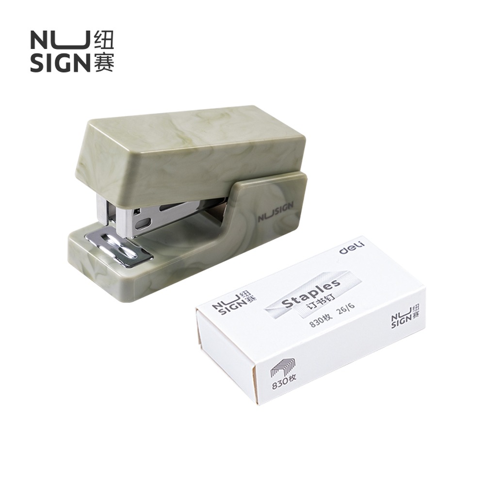 DELI/得力 订书机 NS083C 颜色:绿色；包装:1台订书机+1盒钉 单位:套